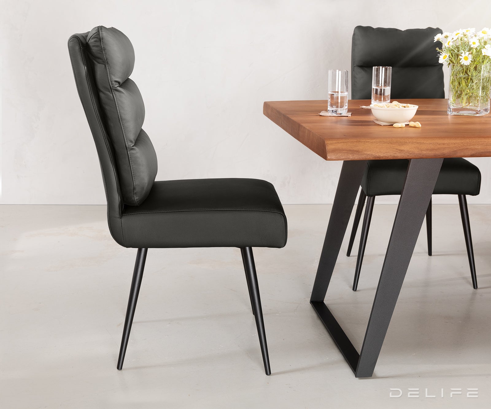 Jedilni stol Pela, Material: Usnje