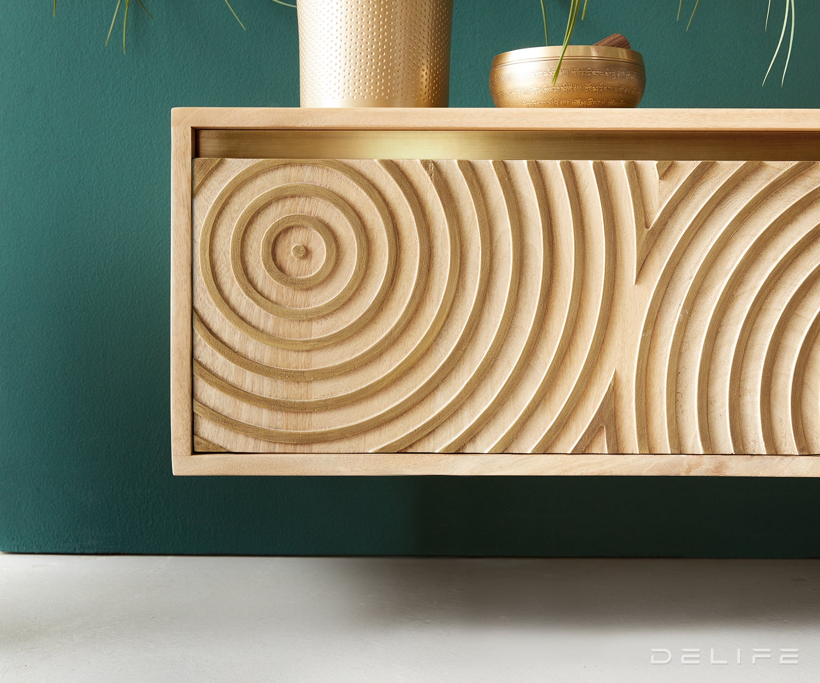 Komoda Budaya, material: mango