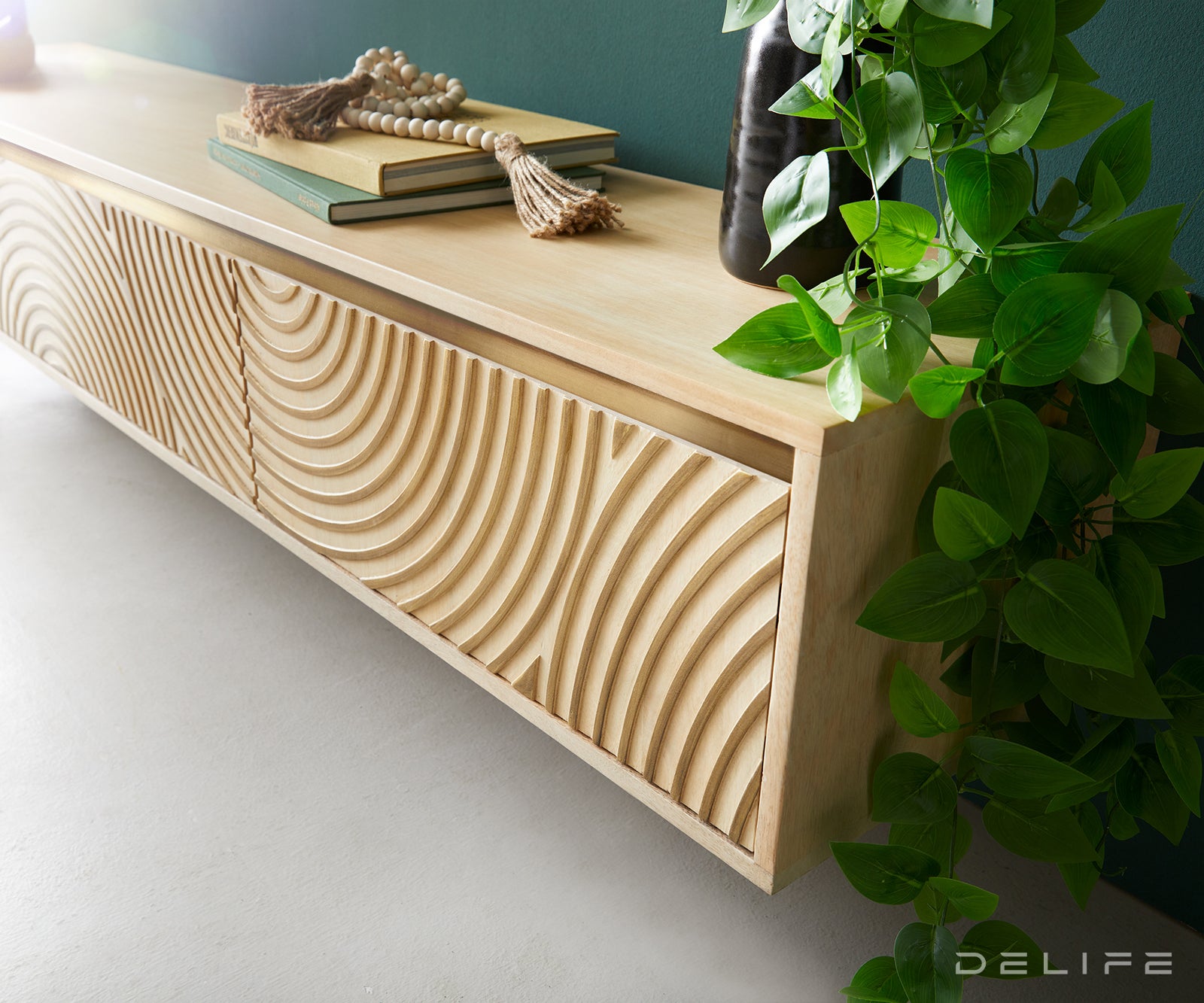 Komoda Budaya, material: mango