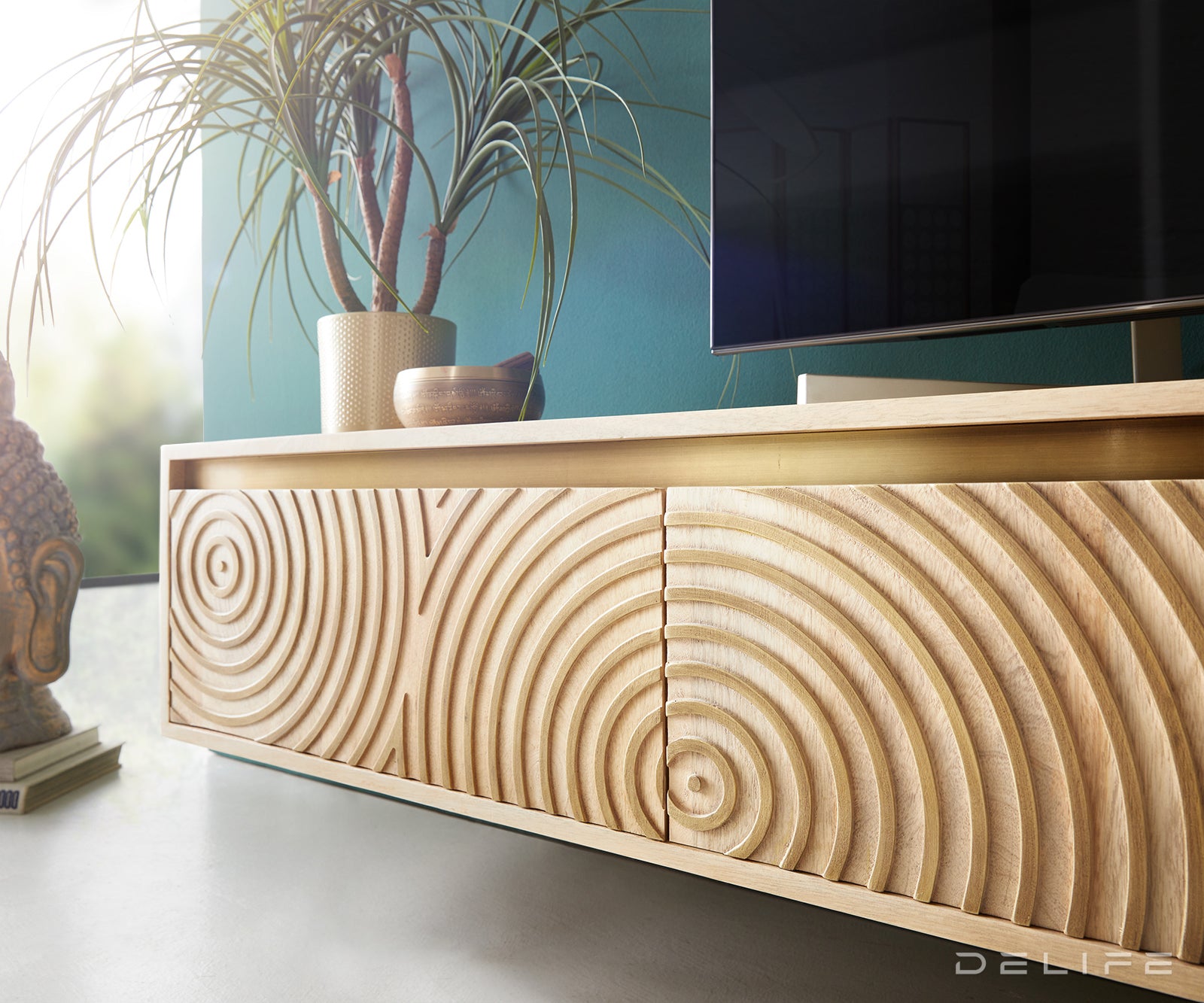 Komoda Budaya, material: mango