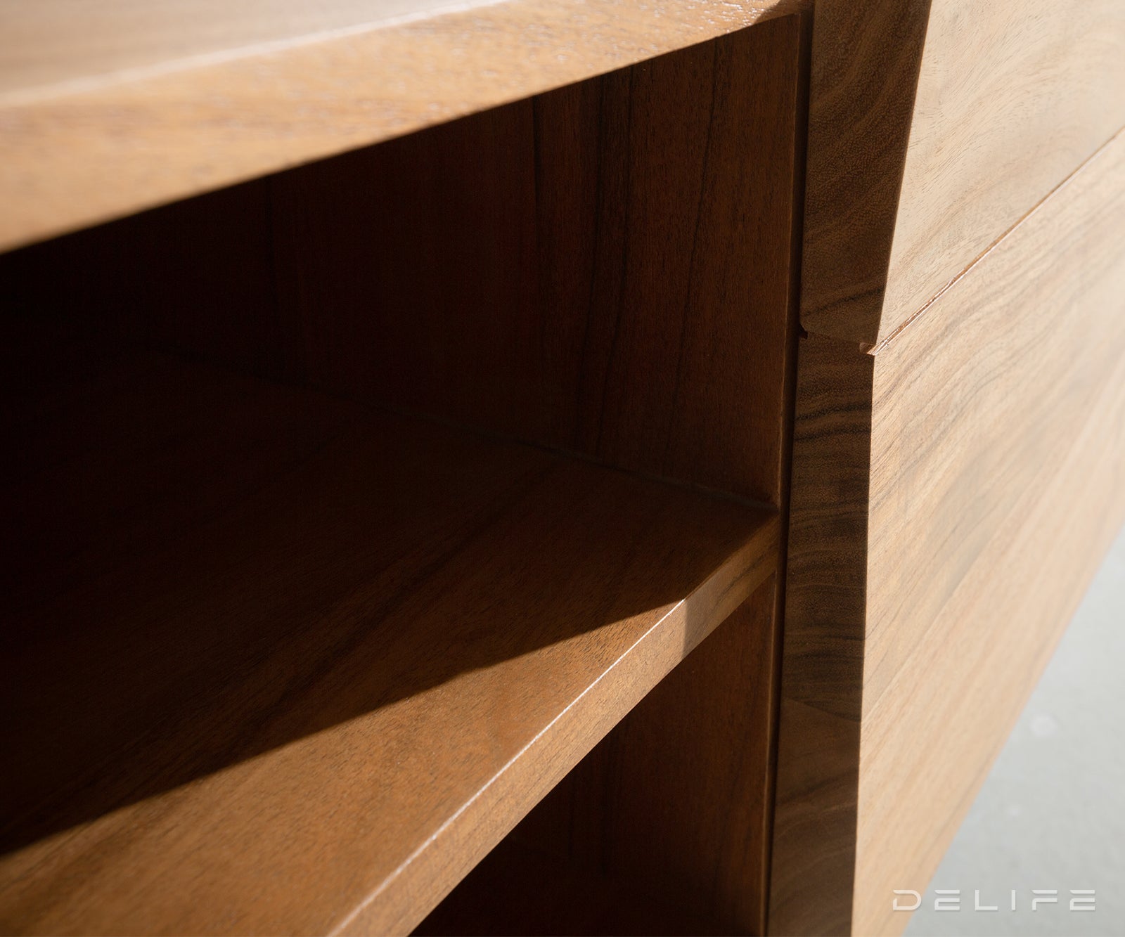 Kayu komoda 200x35cm, Material: Akacija