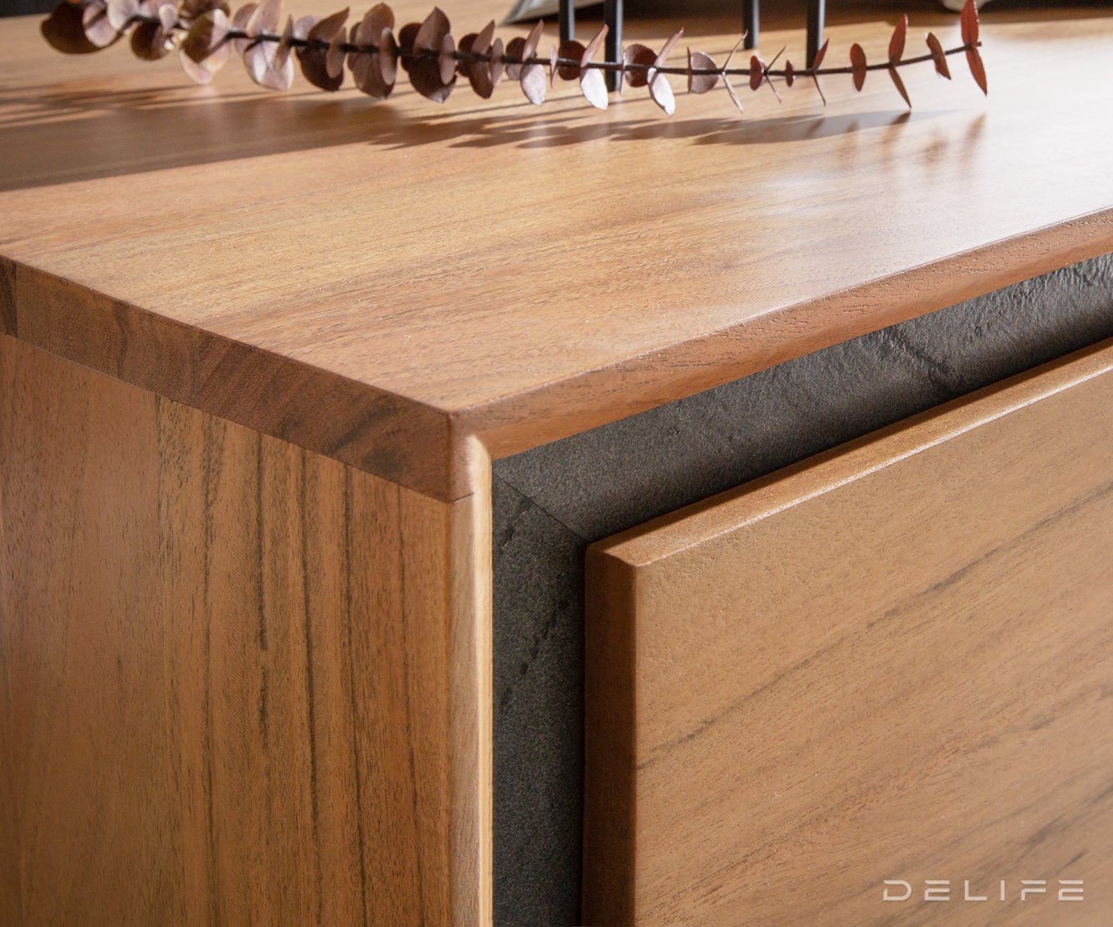 Predalnik Stonegrace, Material: Akacija