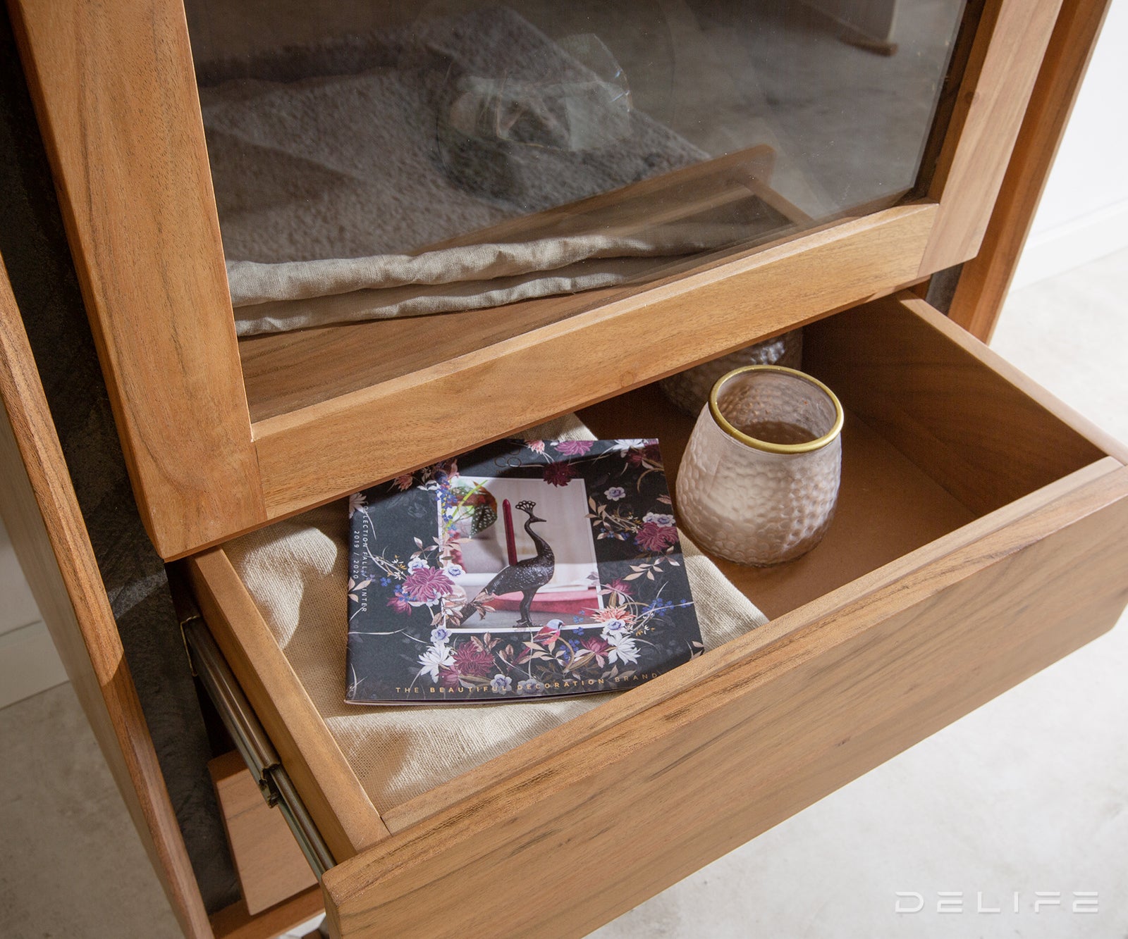 Visoka komoda Stonegrace, Material: Akacija