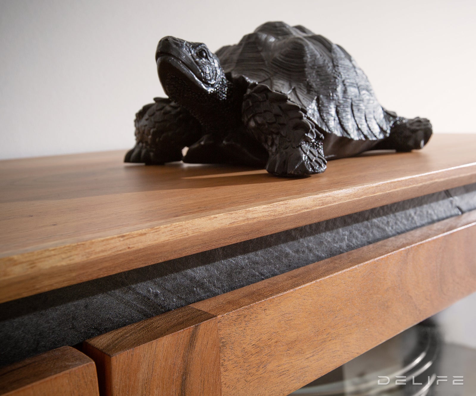 Visoka komoda Stonegrace, Material: Akacija