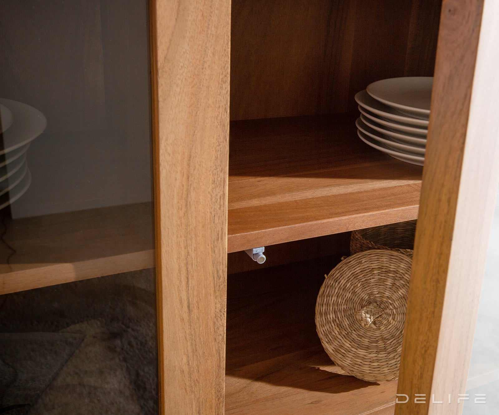 Visoka komoda Stonegrace, Material: Akacija