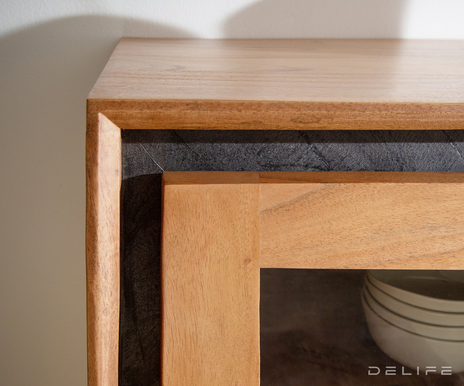 Visoka komoda Stonegrace, Material: Akacija