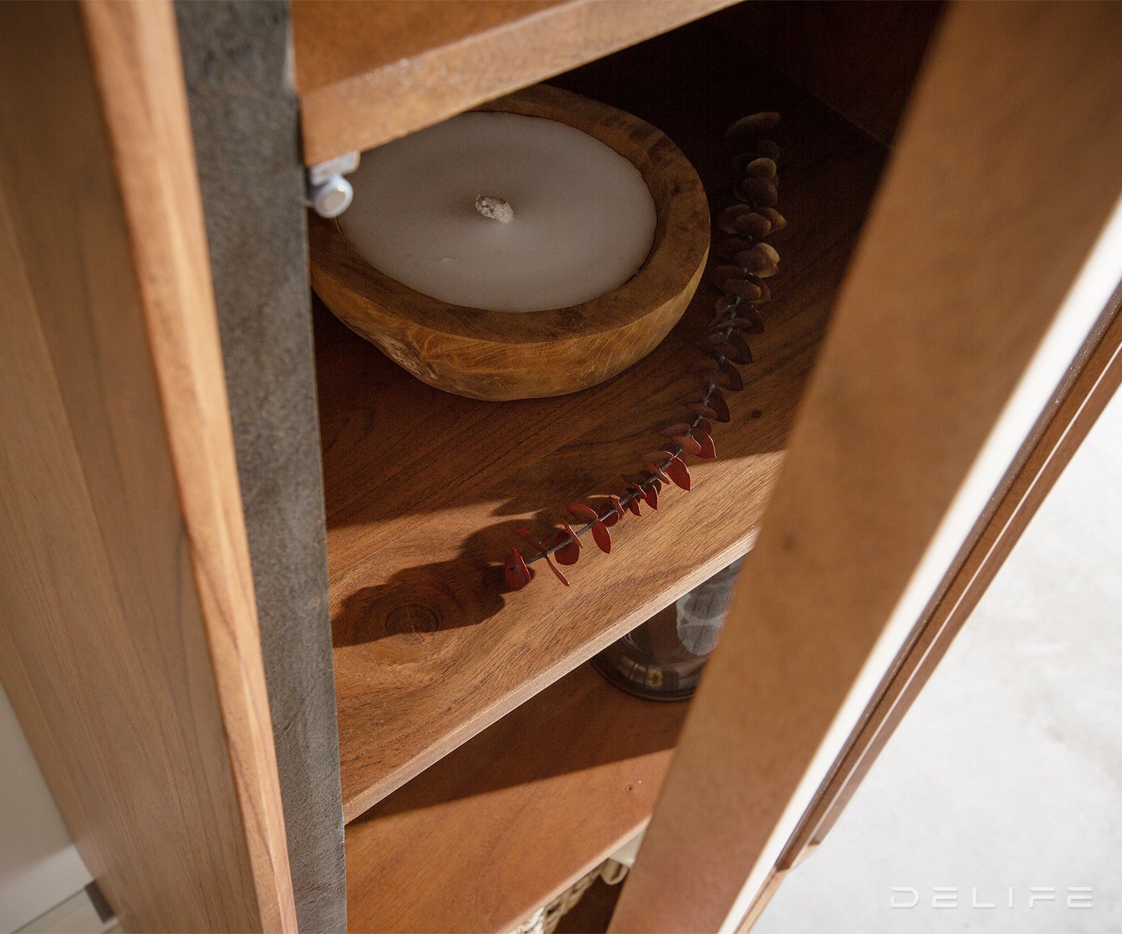 Visoka komoda Stonegrace, Material: Akacija