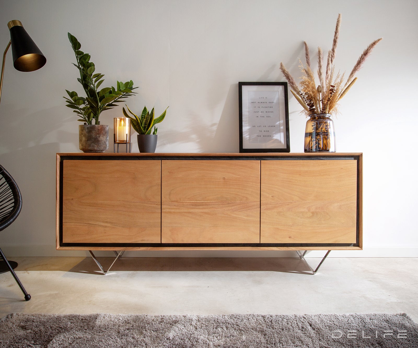 Predalnik Stonegrace, Material: Akacija