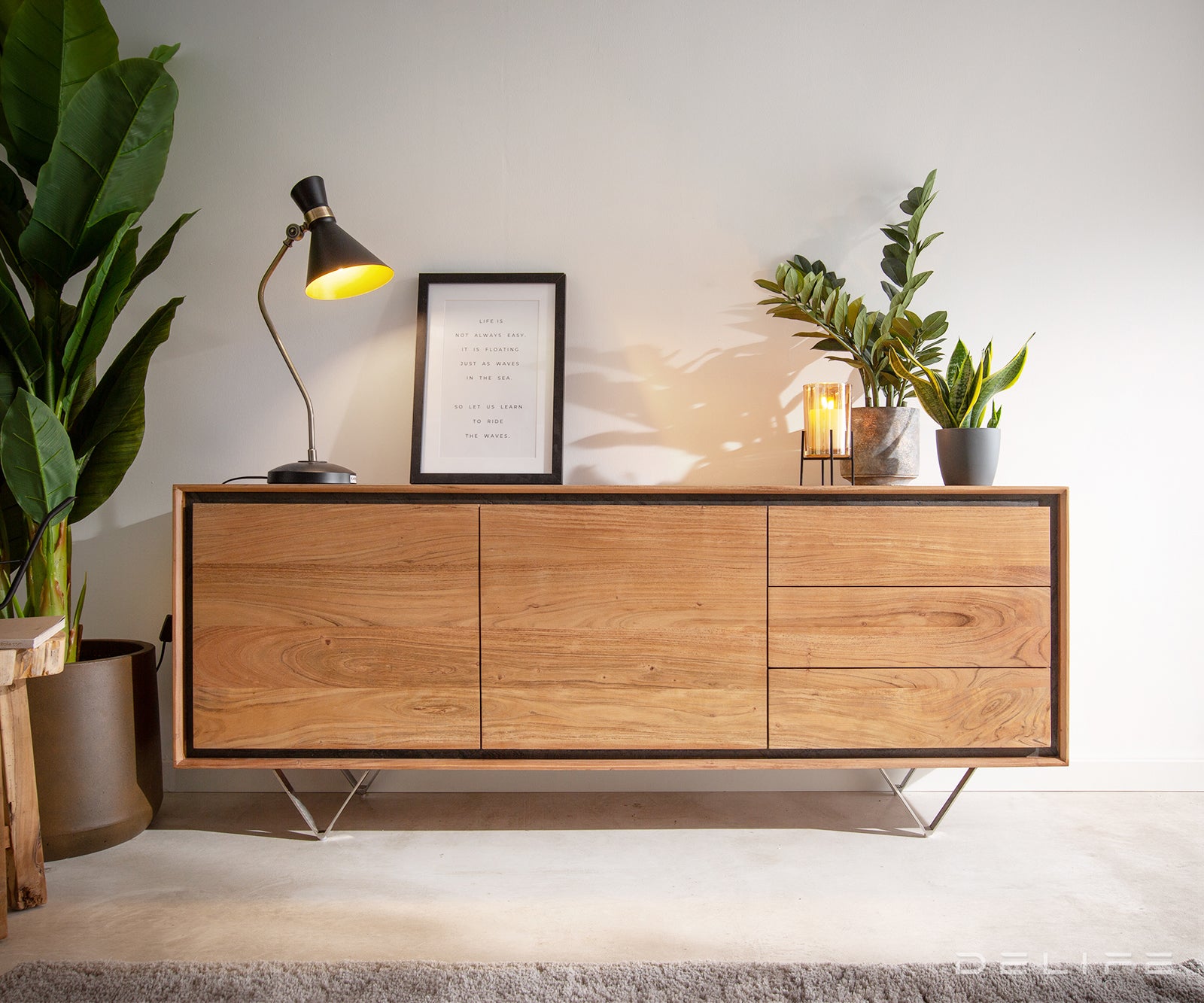 Predalnik Stonegrace, Material: Akacija