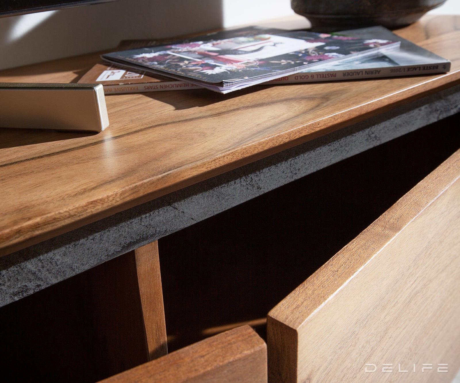 Predalnik Stonegrace, 4 vrata, 200 cm, Material: akacija