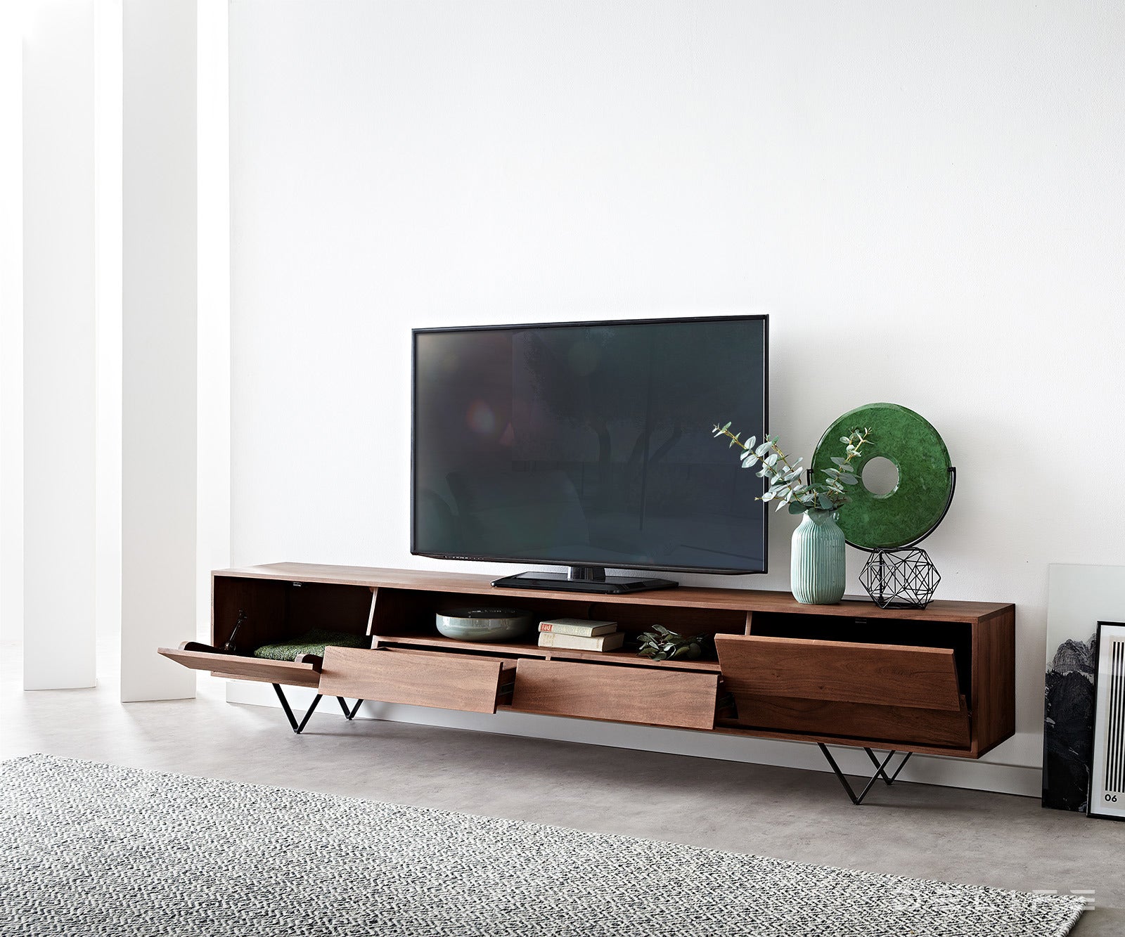 TV omarica Eloi 240x33cm, Material: akacija