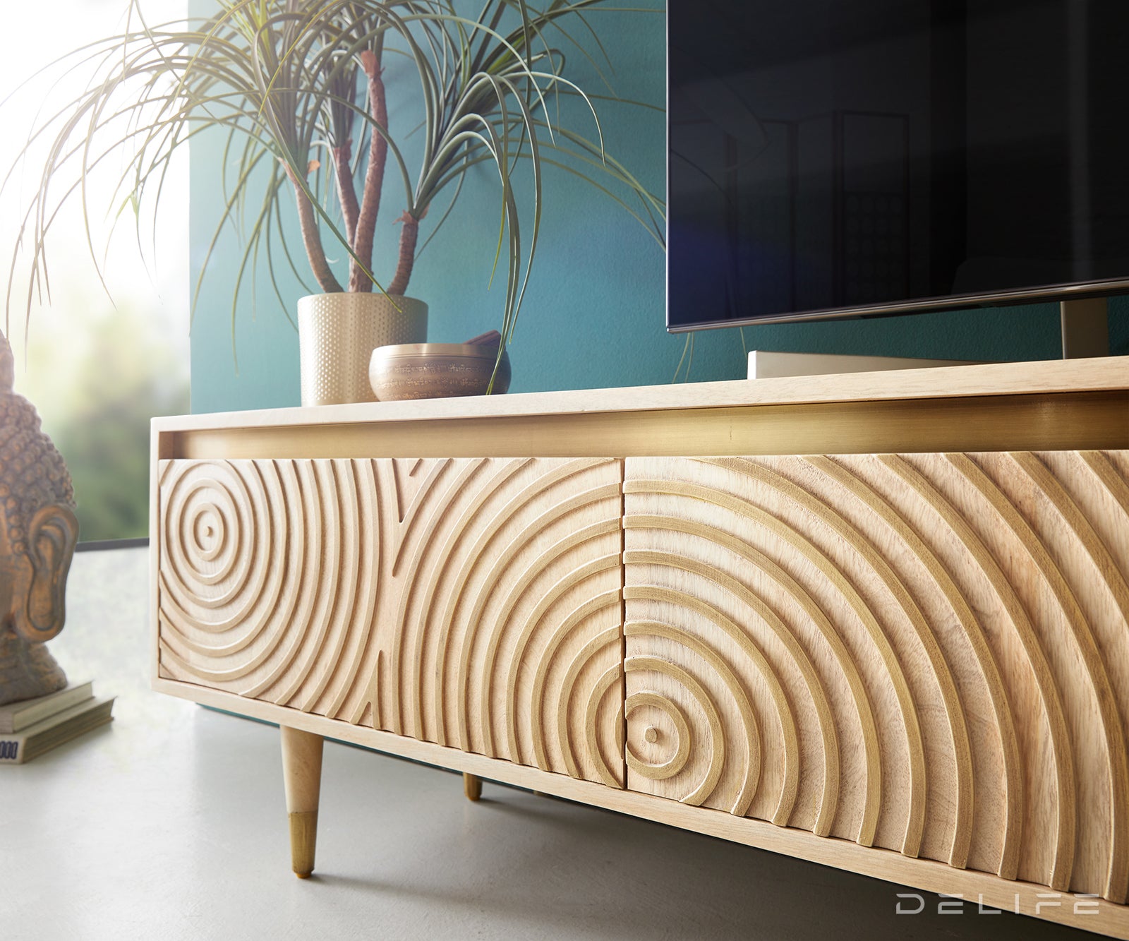 Komoda Budaya, material: mango