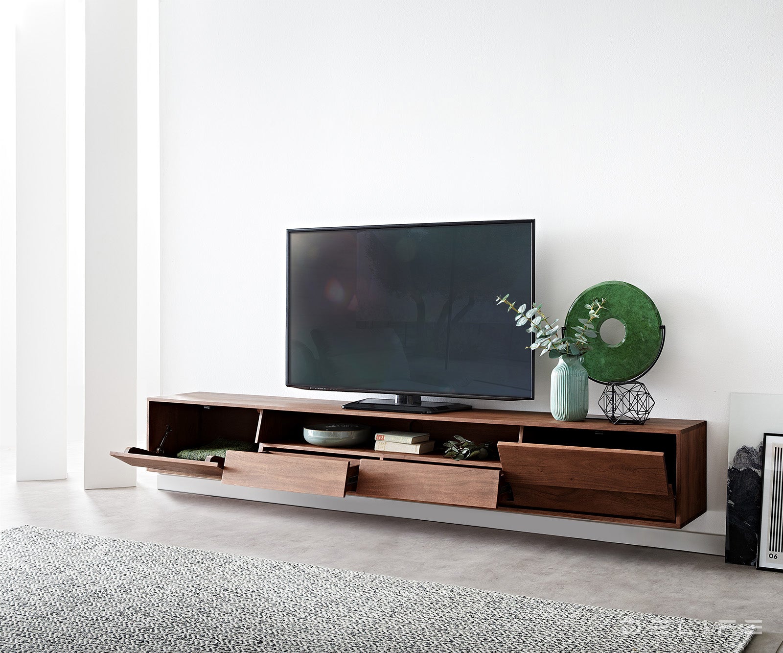 TV omarica Eloi 240x33cm, Material: akacija