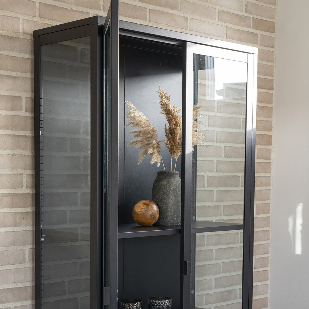 Omarica Brisbane, Material: Jeklo