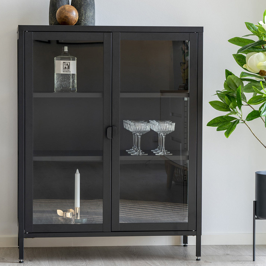 Omarica Brisbane, Material: Jeklo