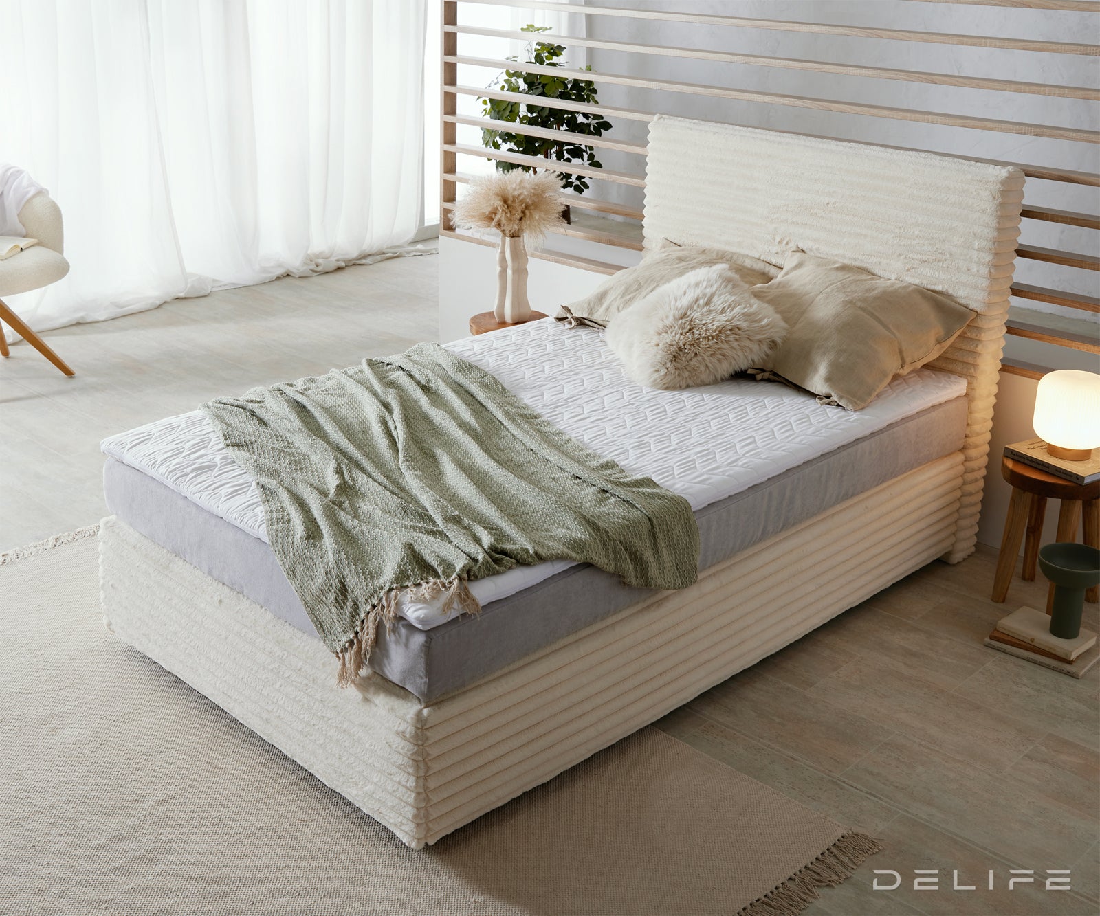 Postelja Dream Well z vzmetnico in nadvložkom, material: Plišasta rebrasta tkanina