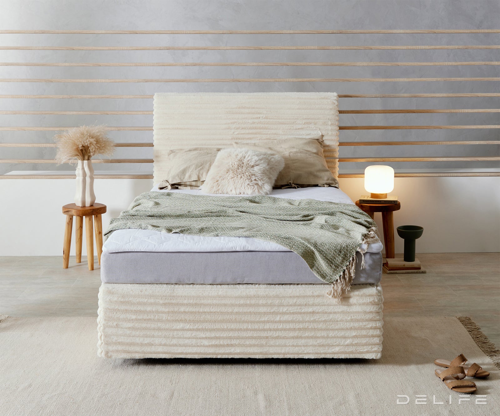 Postelja Dream Well z vzmetnico in nadvložkom, material: Plišasta rebrasta tkanina