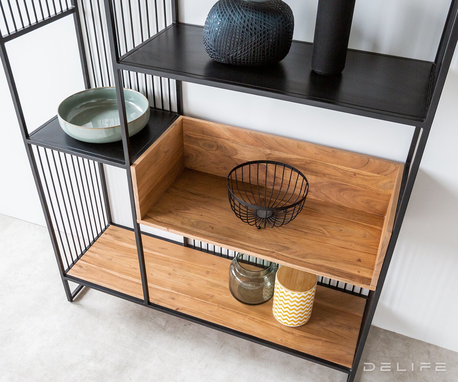 Lukeo kredenca 115x200cm, Material: Akacija/Kovina