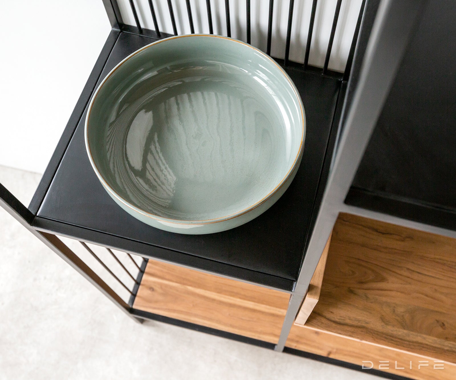 Lukeo kredenca 115x200cm, Material: Akacija/Kovina