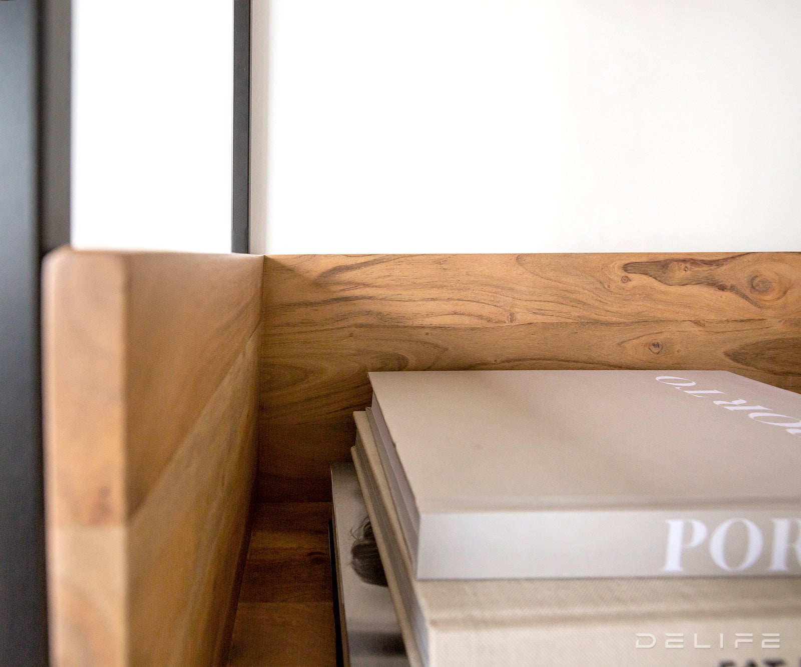 Lukeo kredenca 115x200cm, Material: Akacija/Kovina