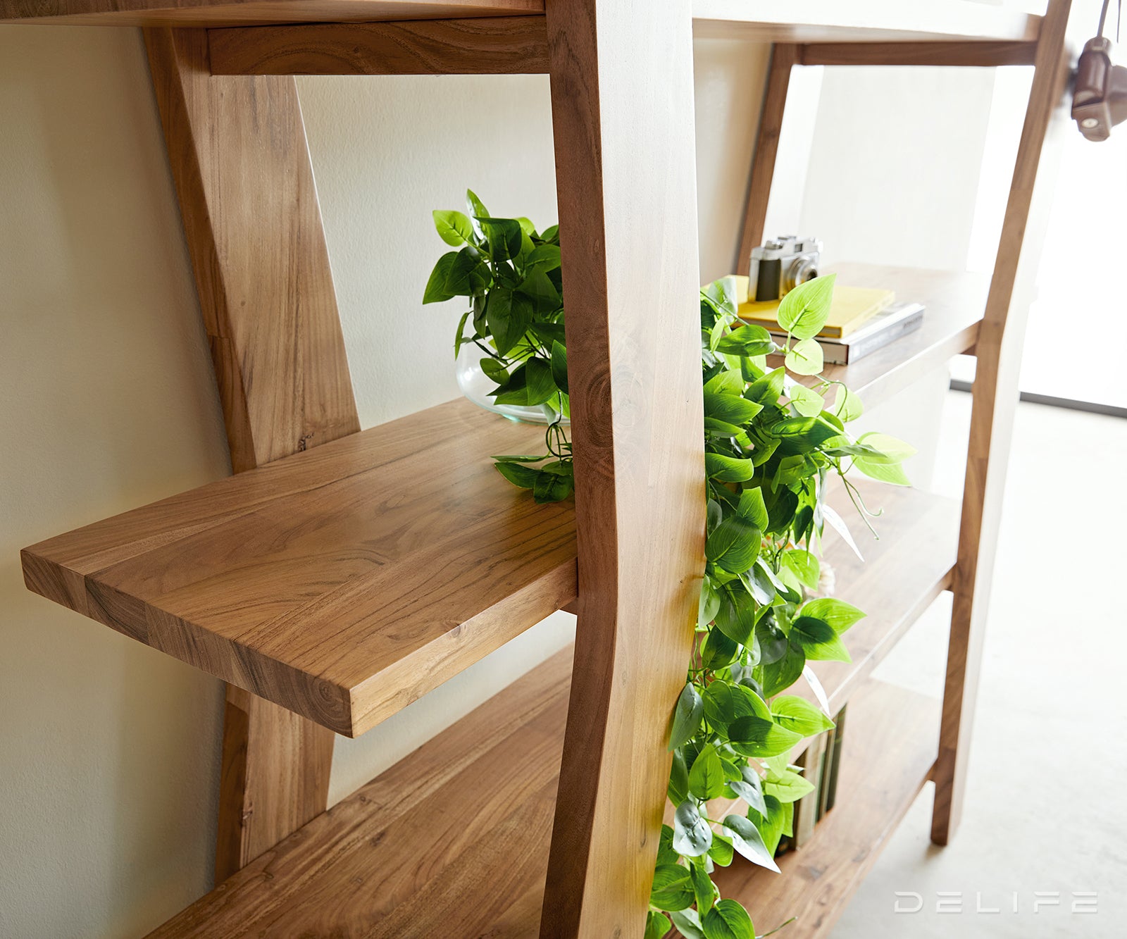 Xanthios kredenca 170x40cm, Material: Akacija