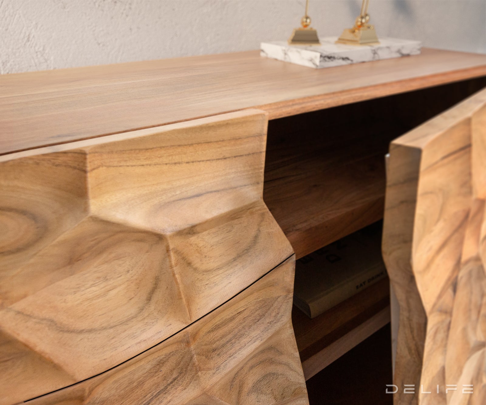 Komoda Solu, Material: Akacija