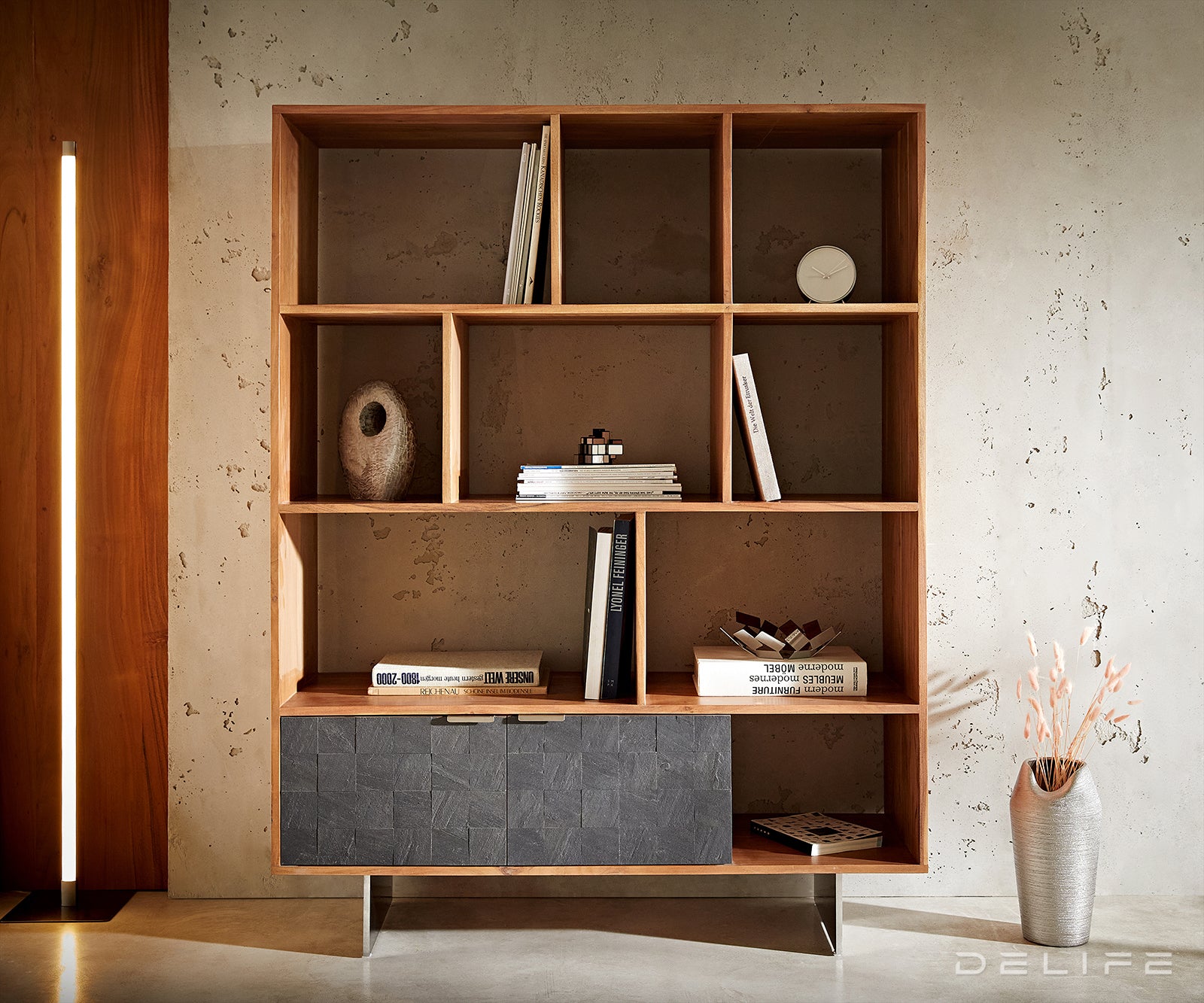 Visoka komoda Teele, Material: Akacija