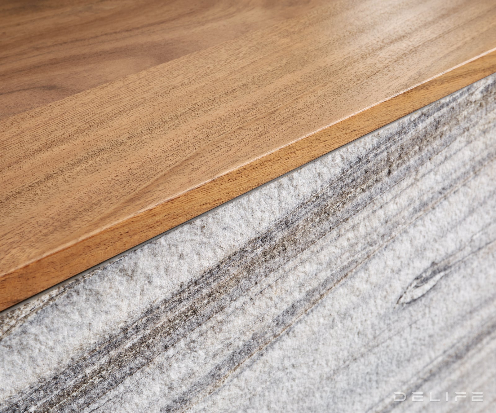 Visoka komoda Kleo, Material: Akacija