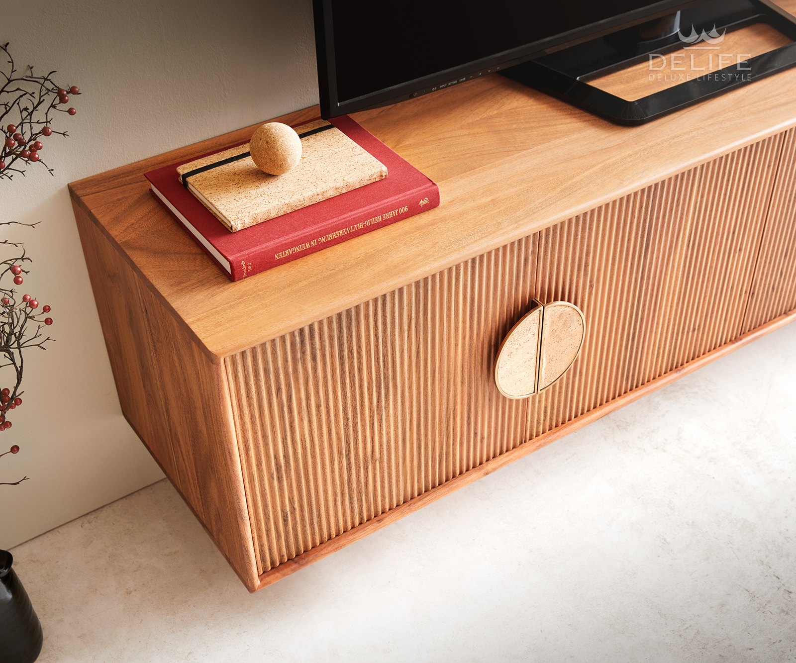 Predalnik Surimu, Material: Akacija