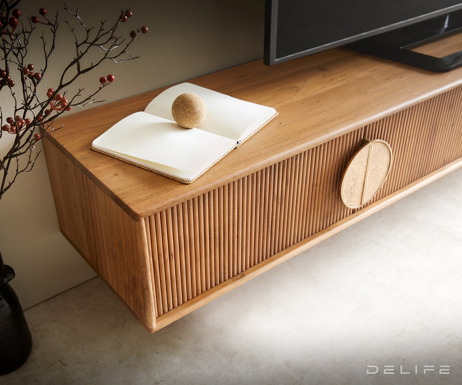 Predalnik Surimu, Material: Akacija