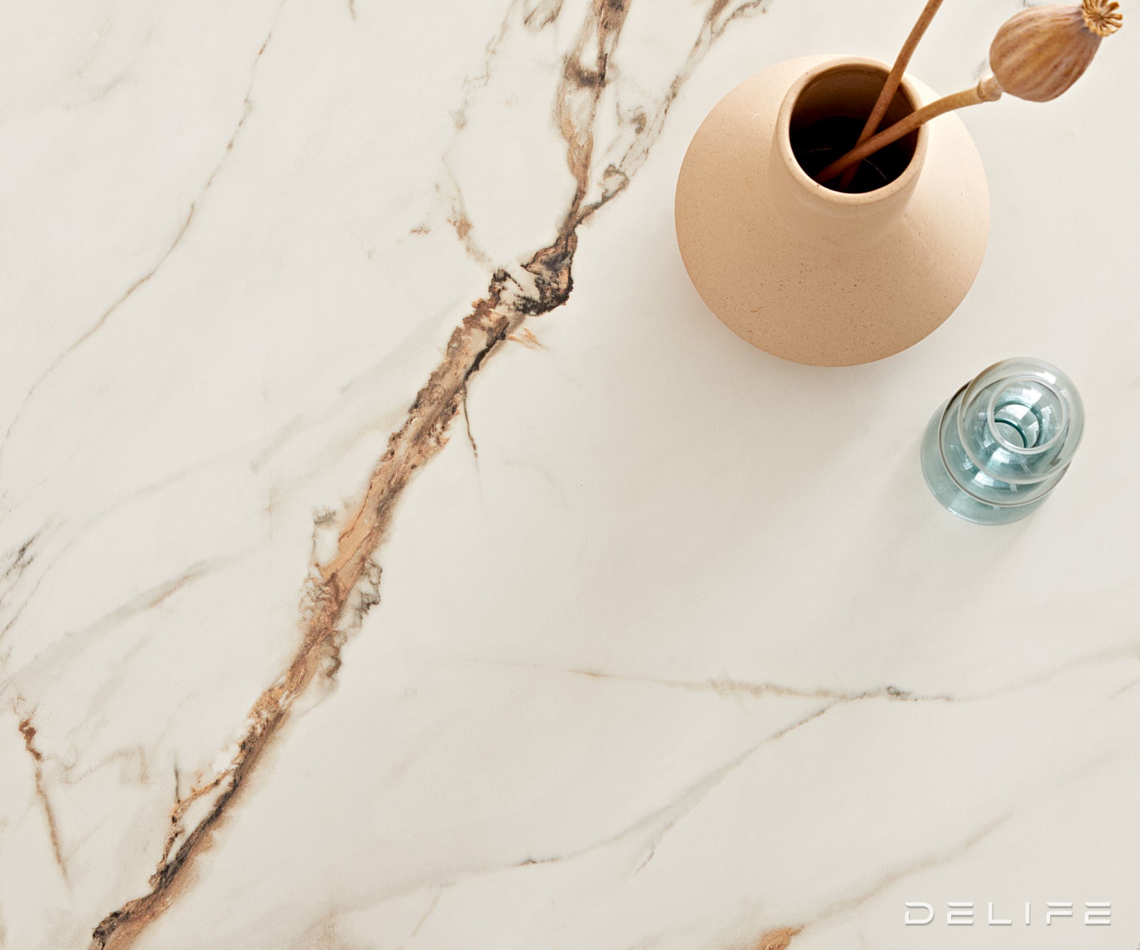 Klubska mizica Ekrem 66x65cm, Material: keramika Calacatta