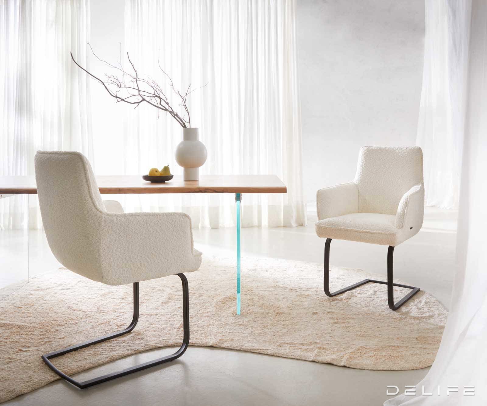 Jedilni stol Heira z naslonom za roke, material: bukle