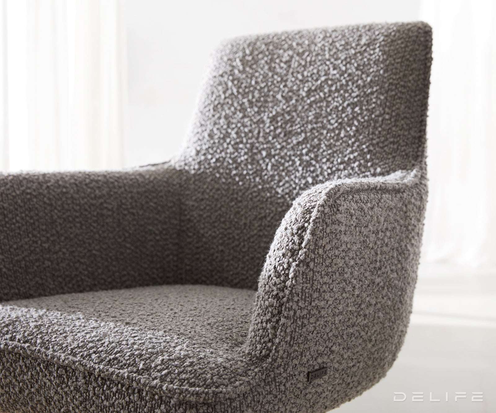 Jedilni stol Heira z naslonom za roke, material: bukle