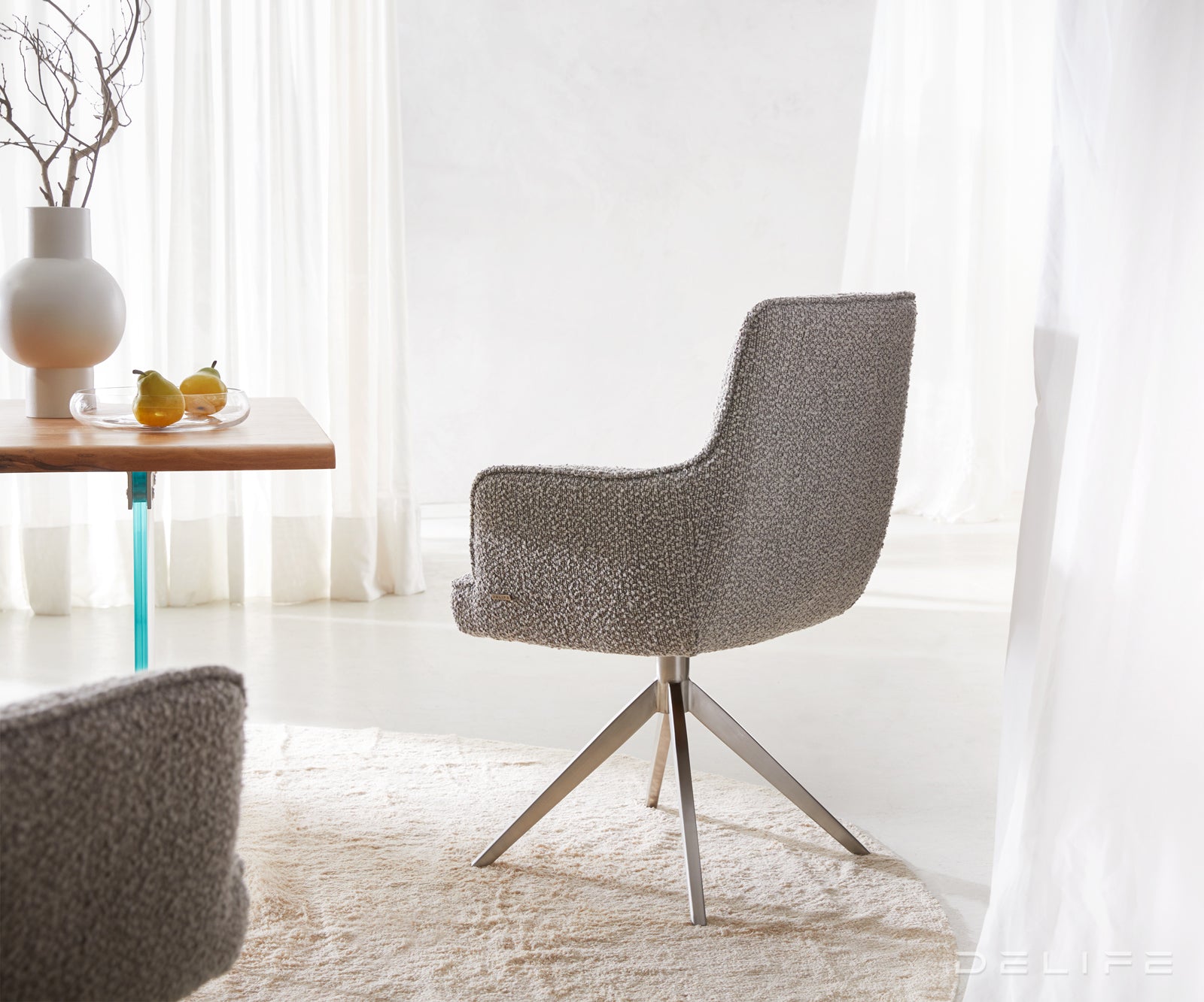 Jedilni stol Heira z naslonom za roke, material: bukle