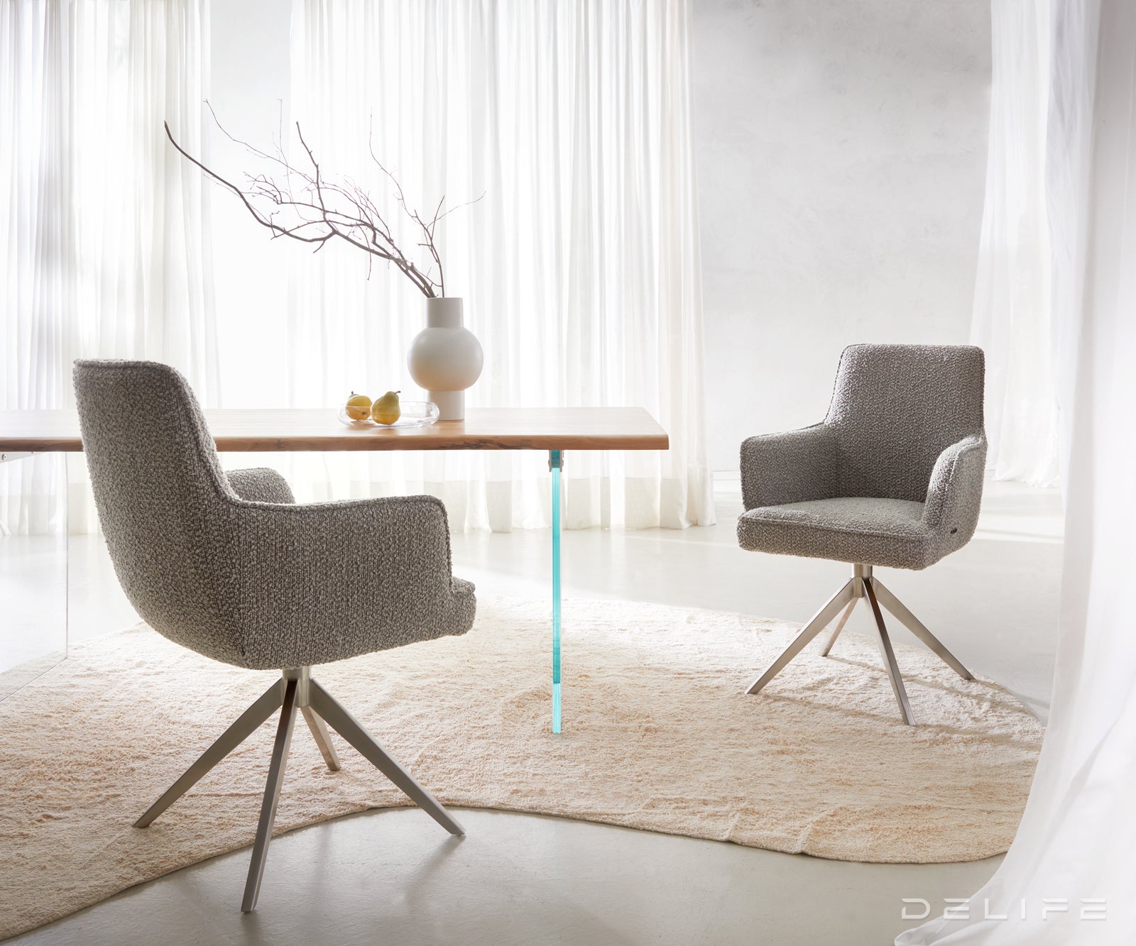 Jedilni stol Heira z naslonom za roke, material: bukle