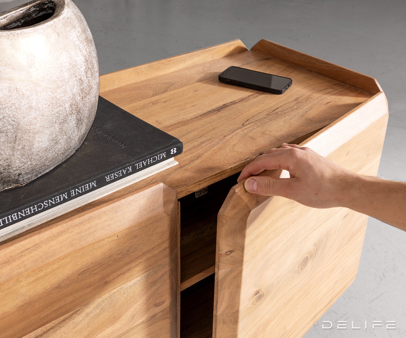 Kiano komoda 200x40cm, Material: Akacija 