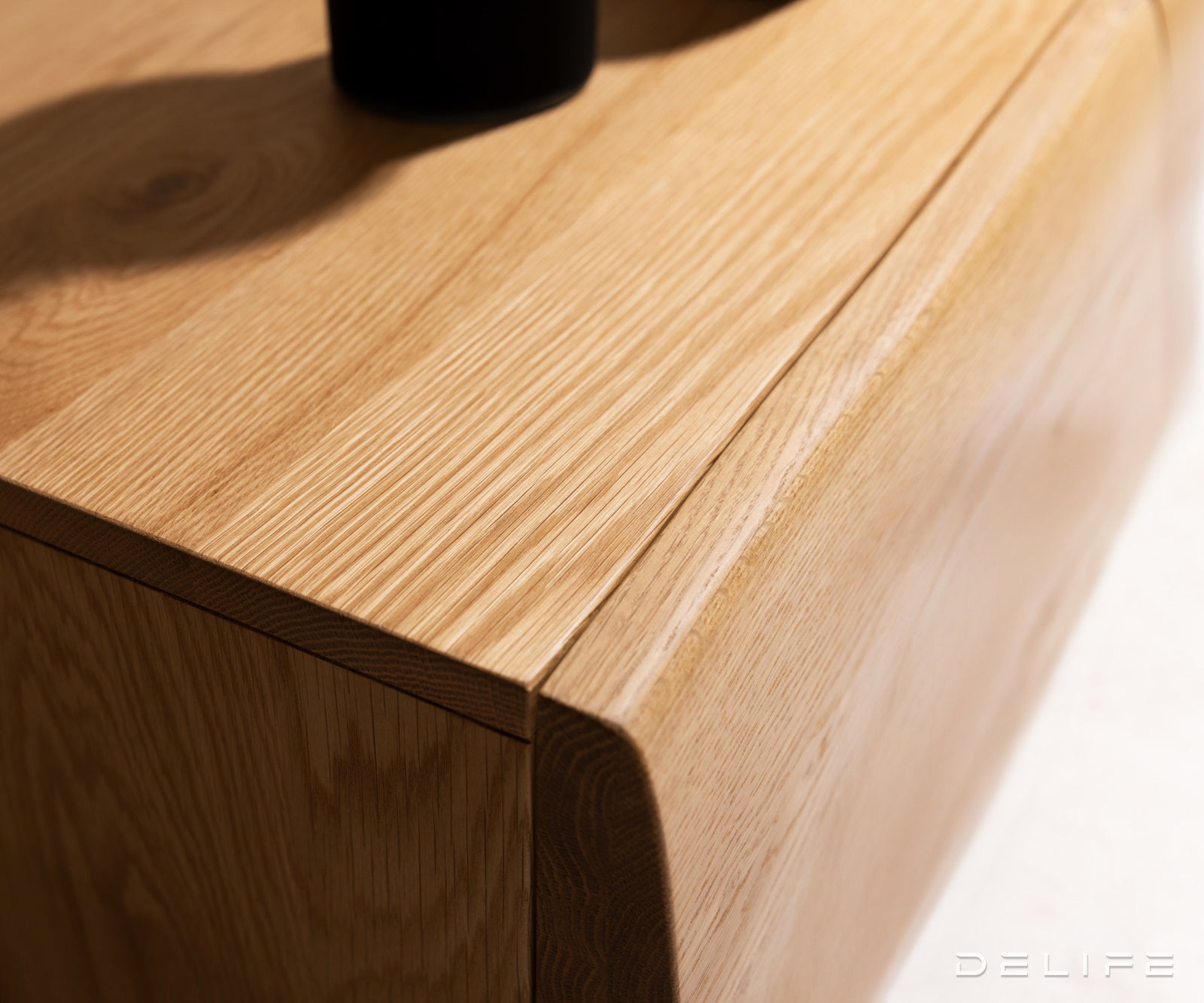 Nova komoda z živim robom 145 cm, material: hrast