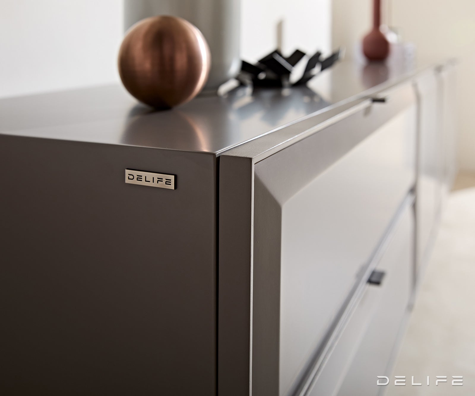 TV omarica Marellia 220 cm, Material: MDF