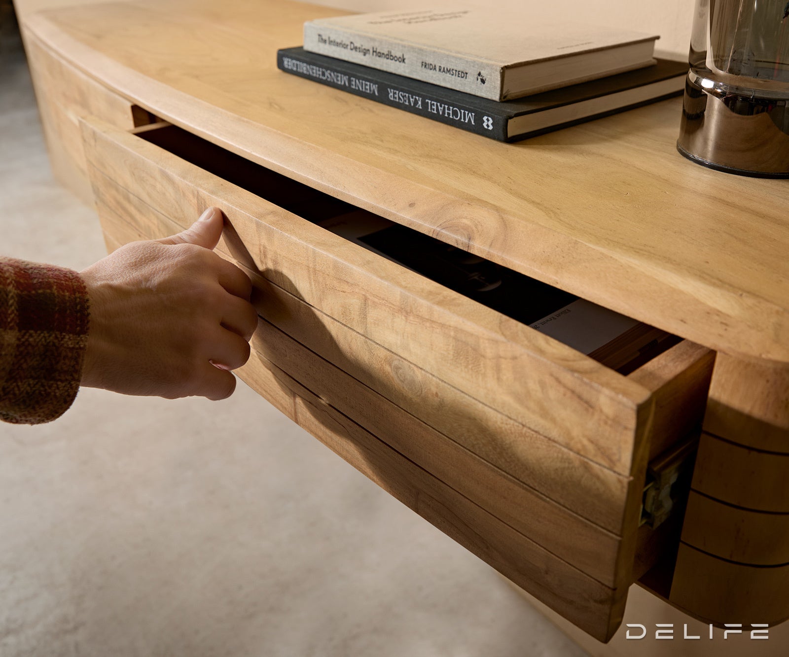 Konzolna mizica Nagaru 125x48cm, Material: Akacija