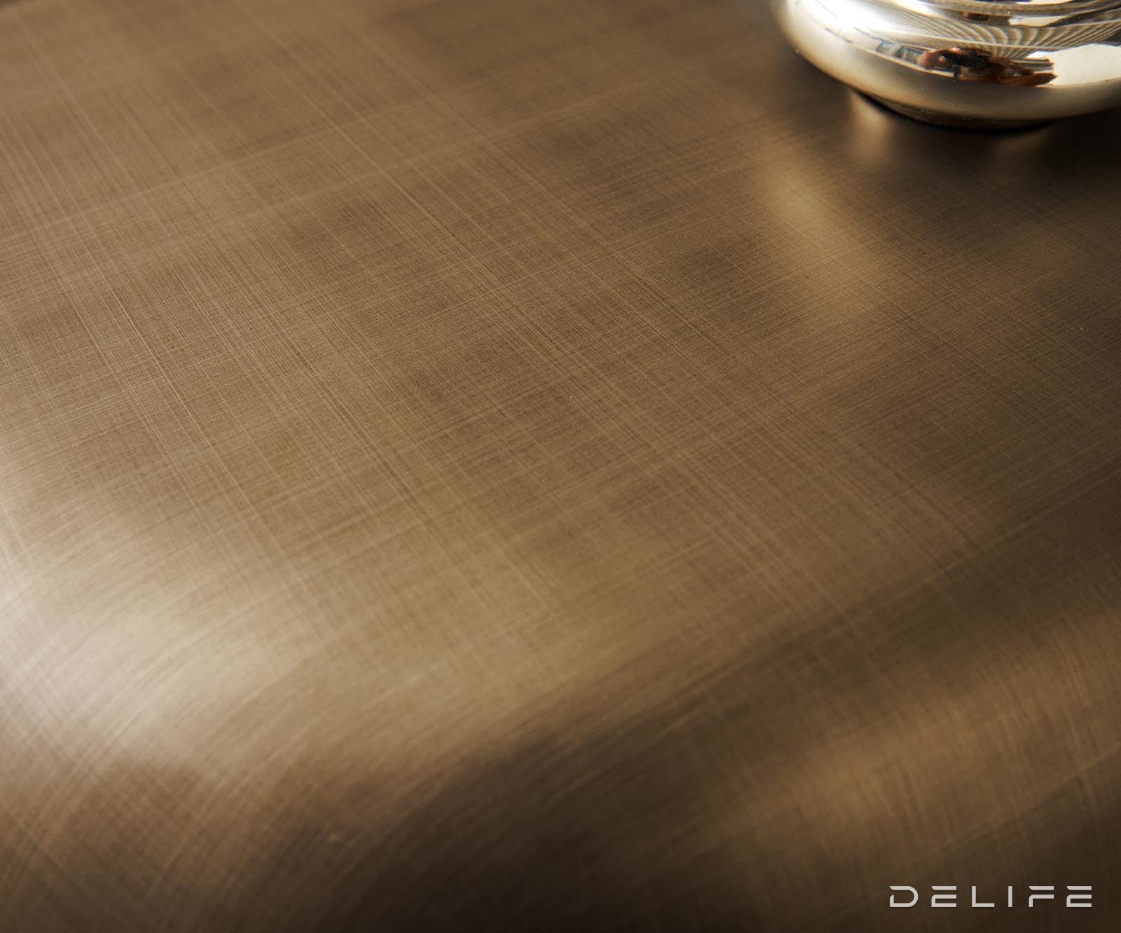 Klubska mizica Sinor 136x65cm, Material: Kompozit