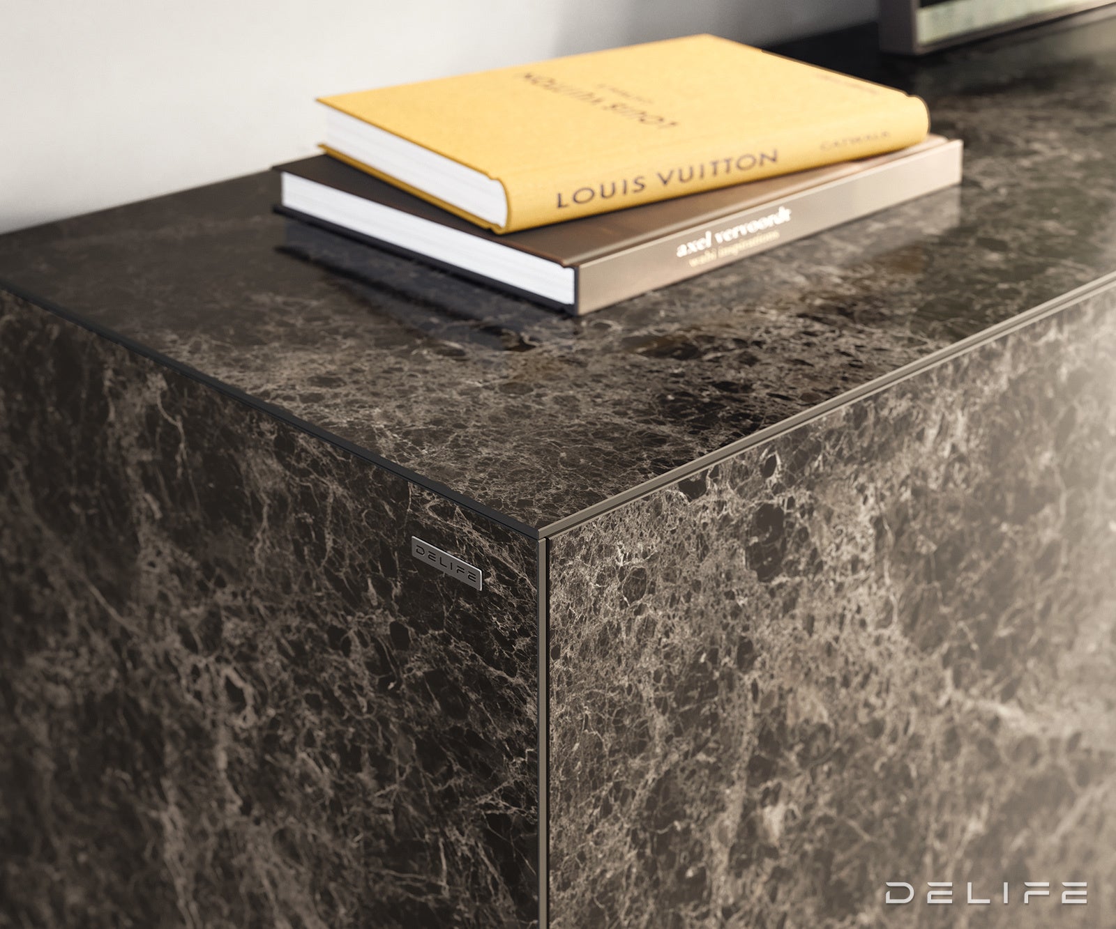 Komoda Cuor 150 × 45 cm, material: keramika Emperador Extra Lucidato