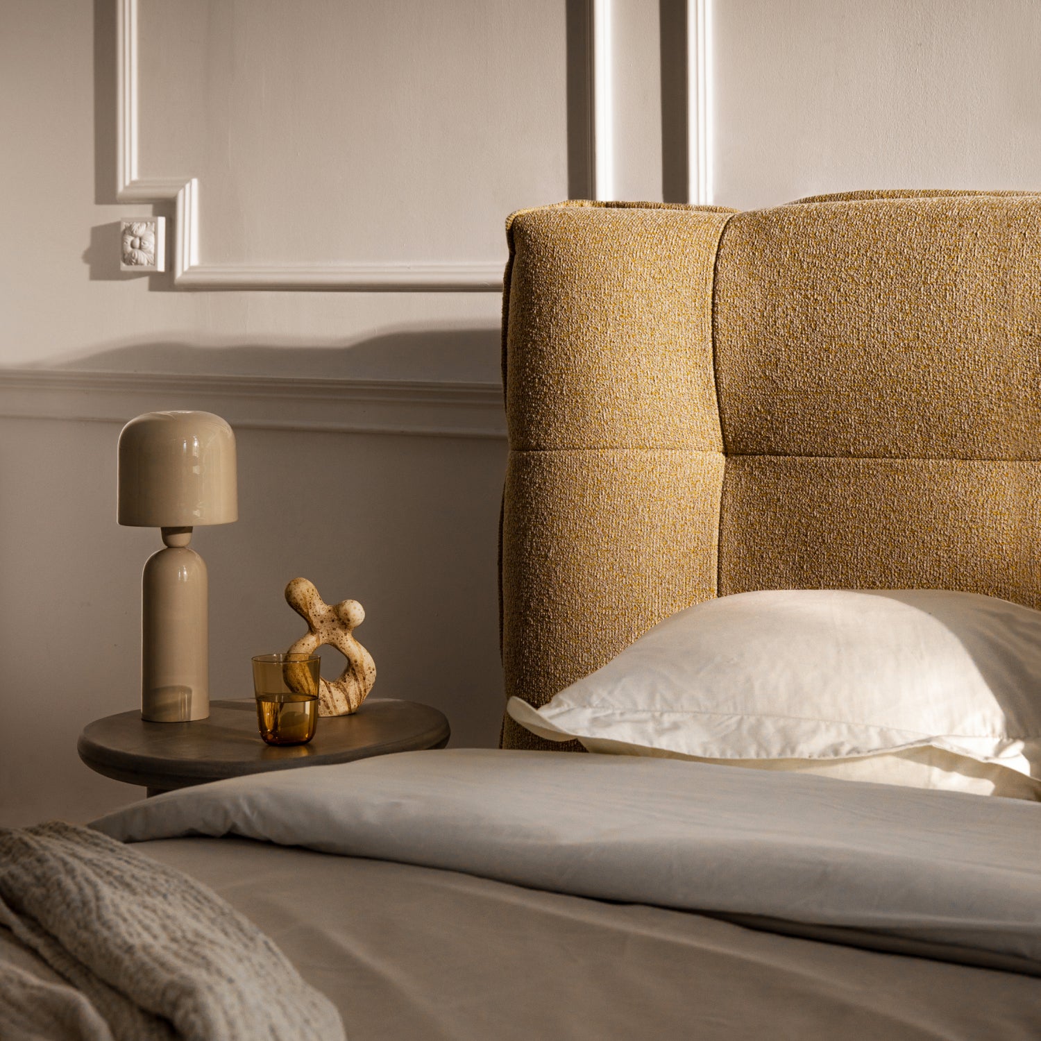 Postelja Eric, Material: Strukturirana tkanina