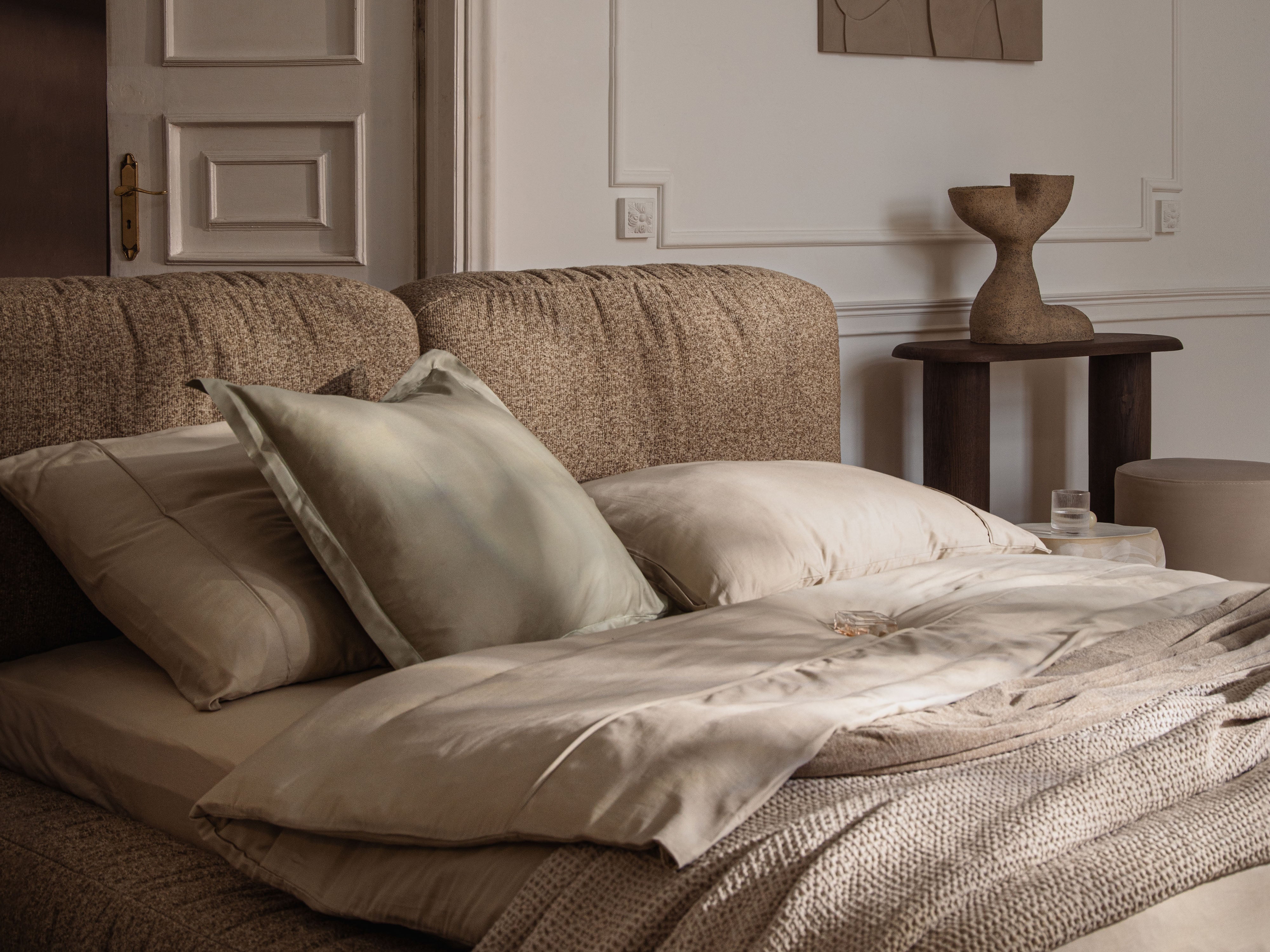 Postelja Martina, Material: Žamet