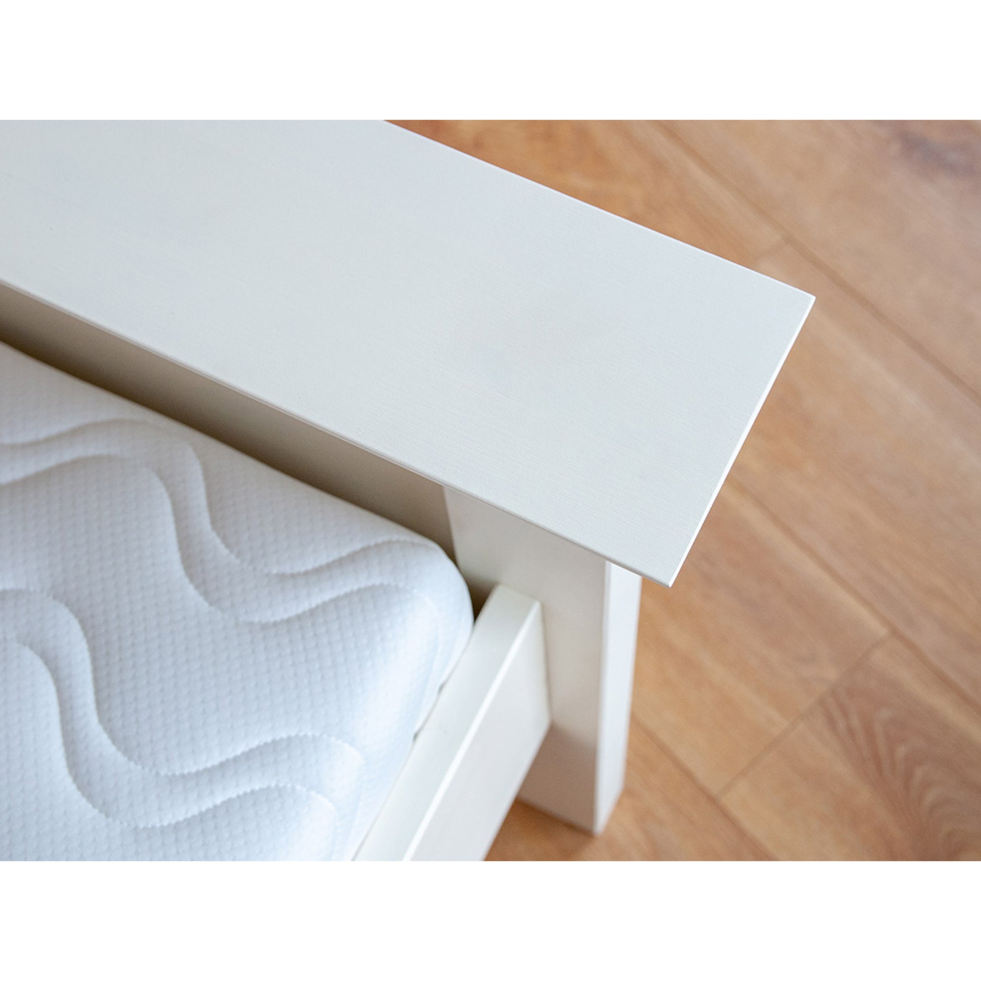 Postelja Belluno, material: masivna borovina