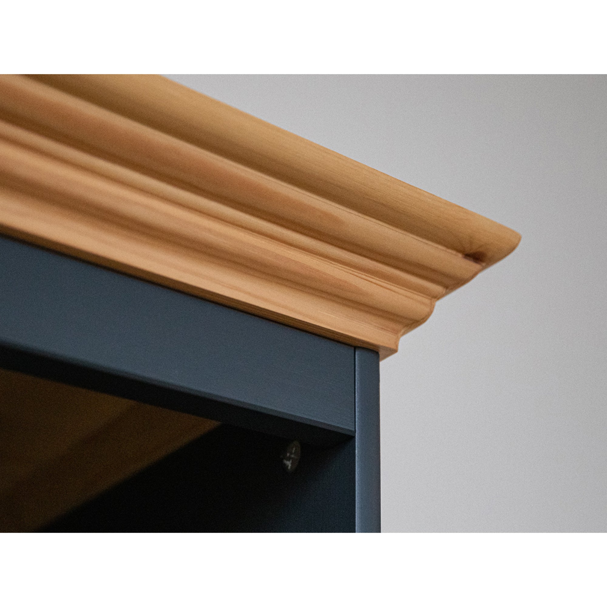 TV komoda Belluno 167x53,2 cm, material: masivna borovina
