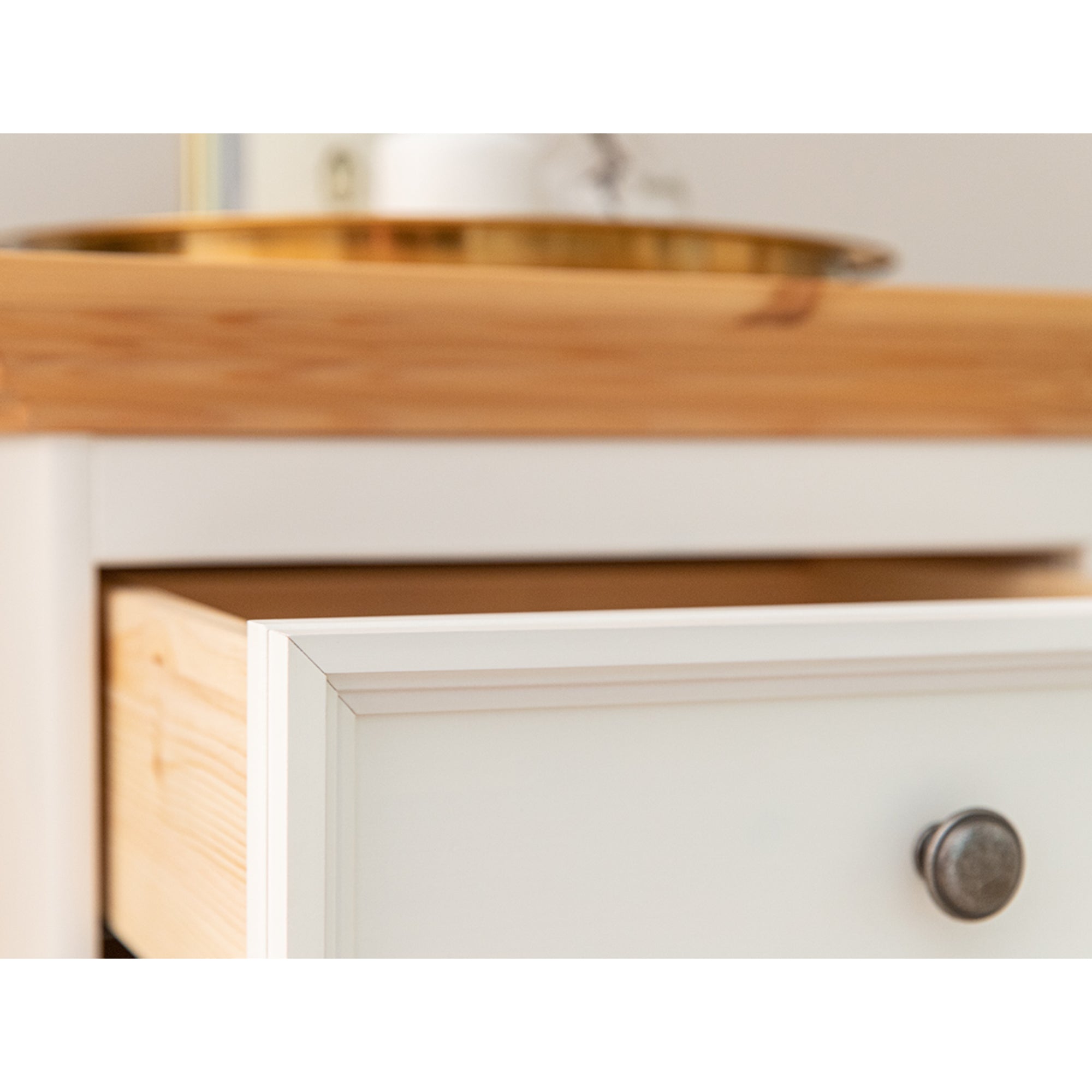 Komoda Belluno 111x44 cm, material: masivna borovina