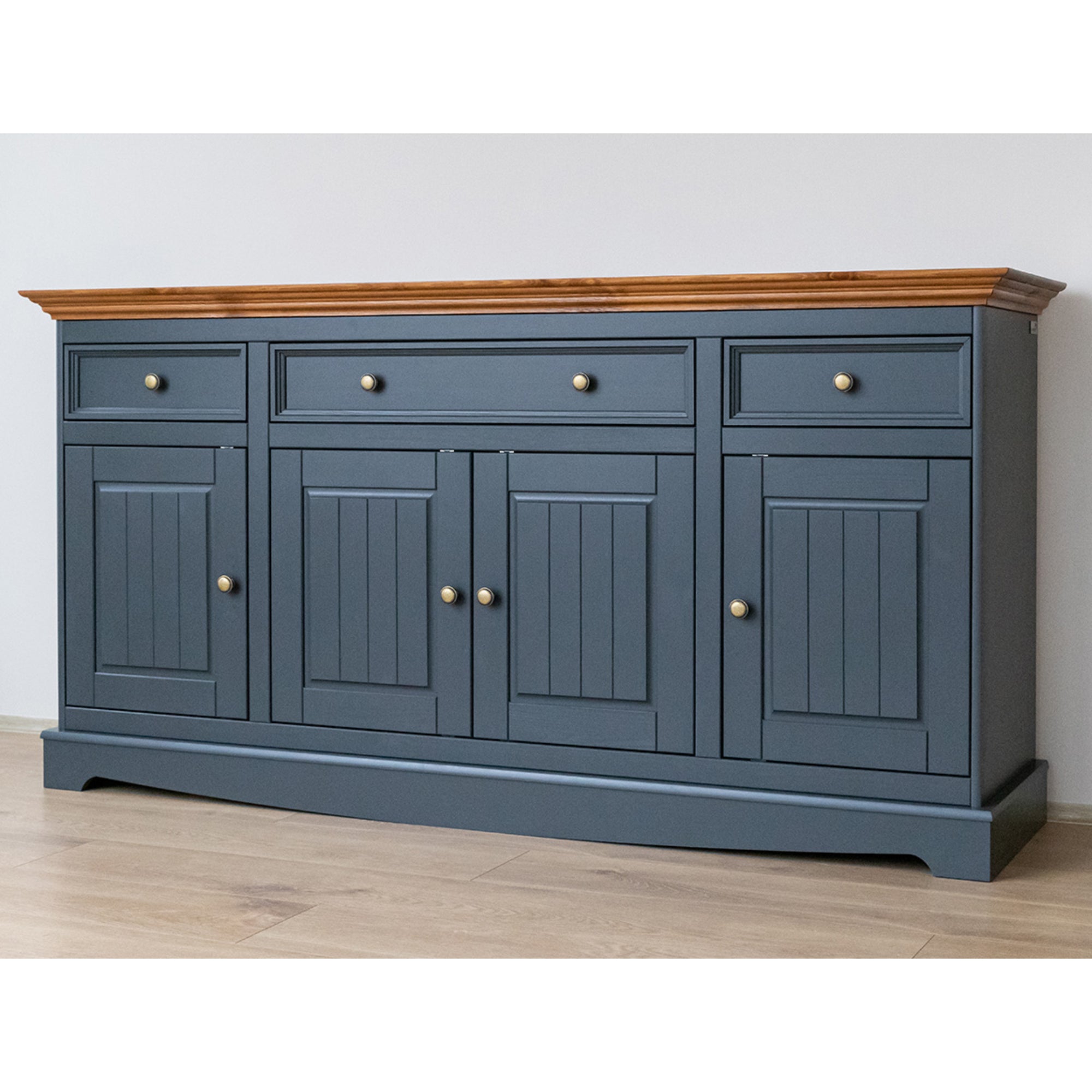 Komoda Belluno 167x44,2 cm, material: masivna borovina