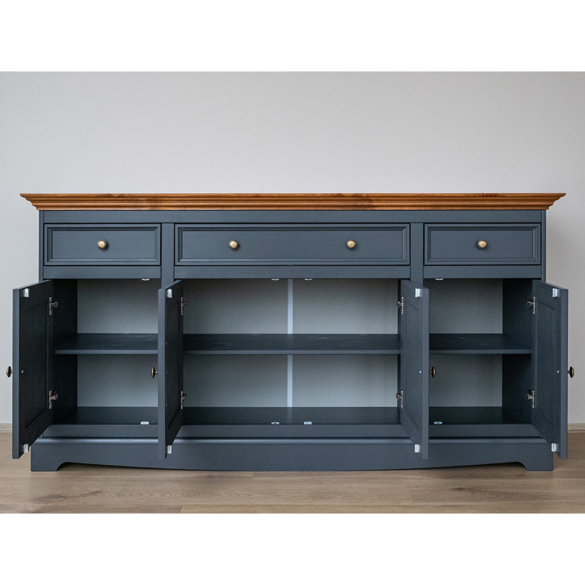 Komoda Belluno 167x44,2 cm, material: masivna borovina