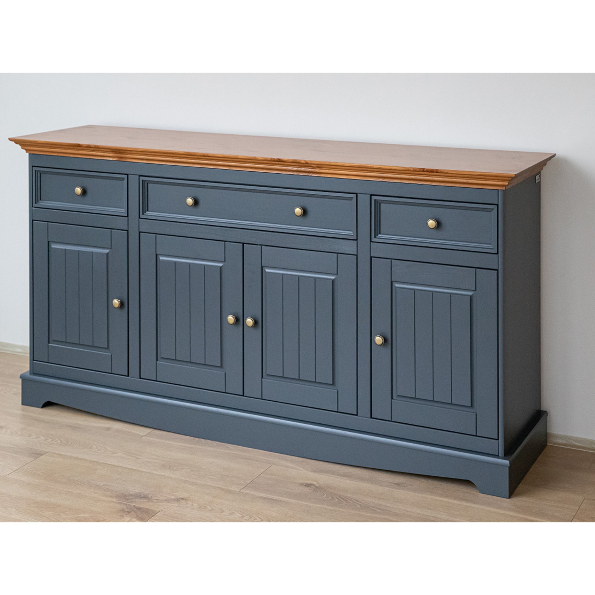Komoda Belluno 167x44,2 cm, material: masivna borovina