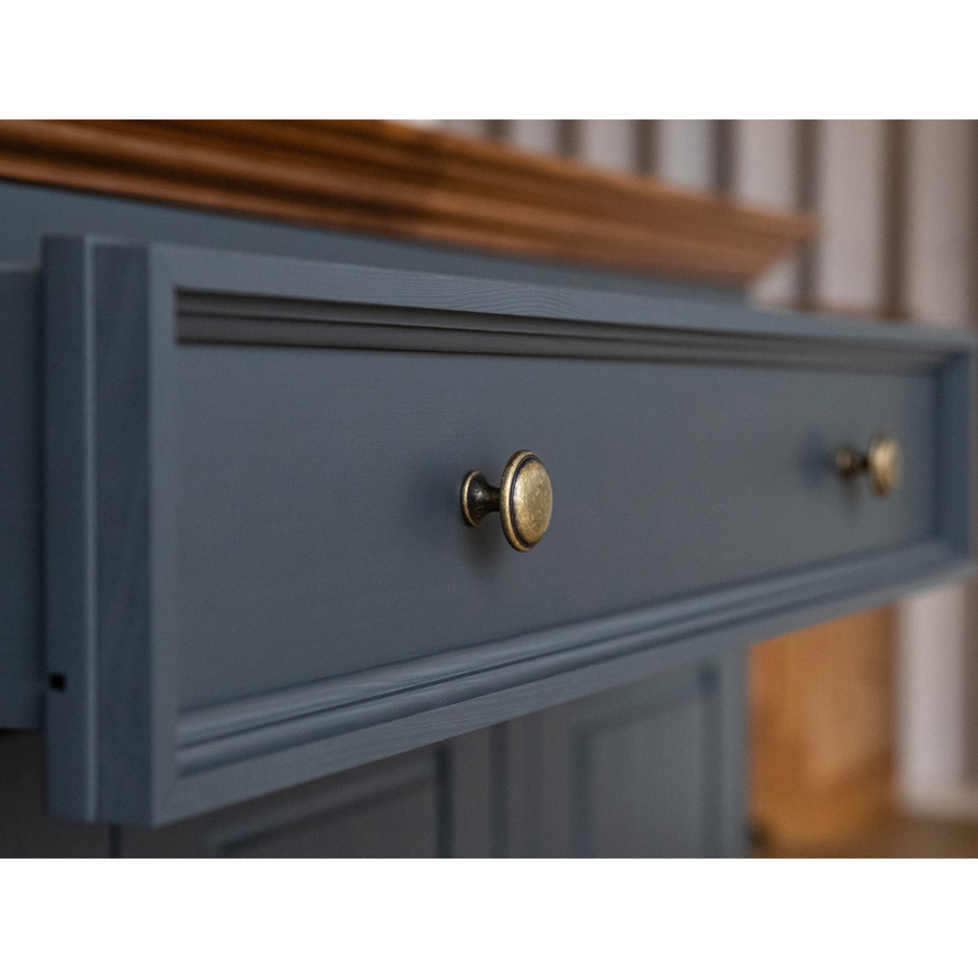Komoda Belluno 167x44,2 cm, material: masivna borovina